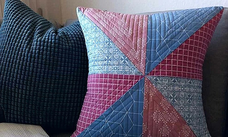 Cómo hacer una almohada acolchada: Publicación 5: Coser la almohada